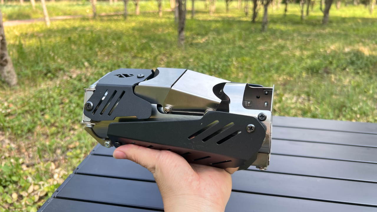 10秒設置で持ち運びも便利。高火力＆連続燃焼をキープできる小型ロケットストーブ